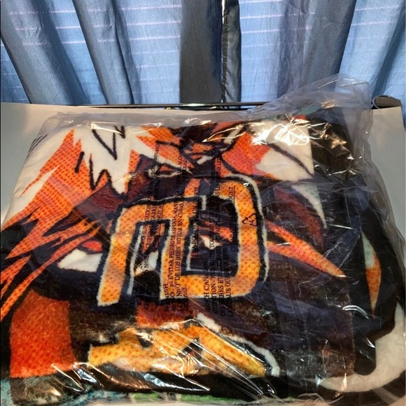 Nwt My Hero Academia throw blanket - Picture 3 of 4